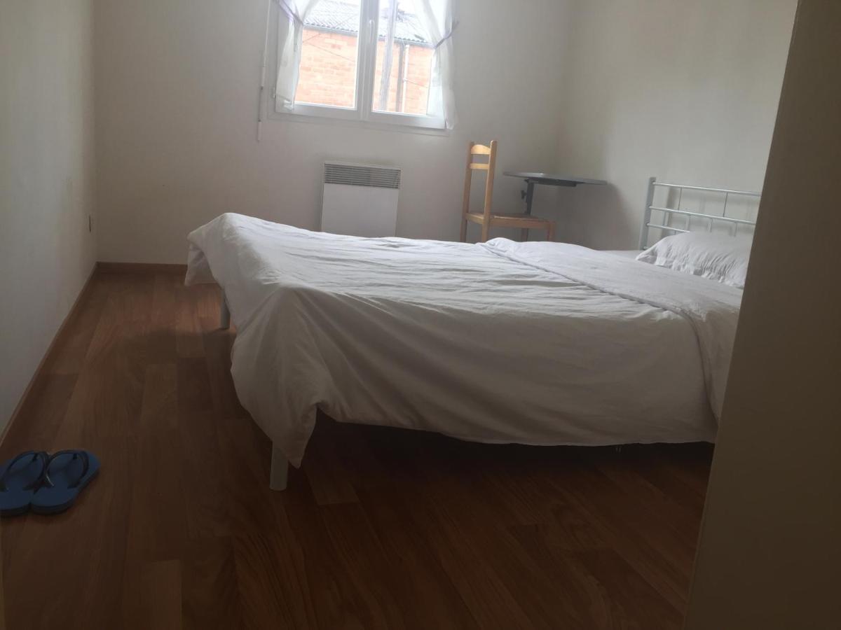 Chambre privée à Drancy Apartamento Exterior foto